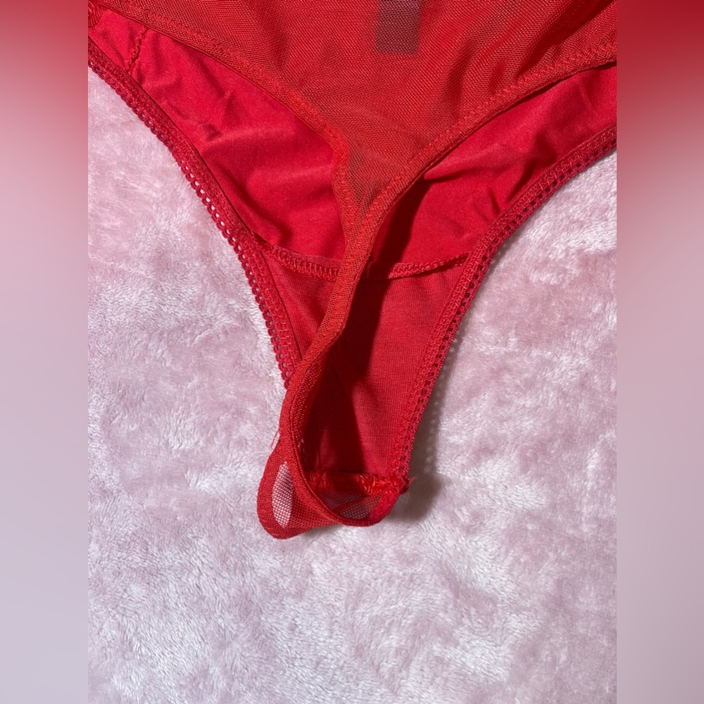 Rachel Roy Classy Red Thong - Picture 5 of 5